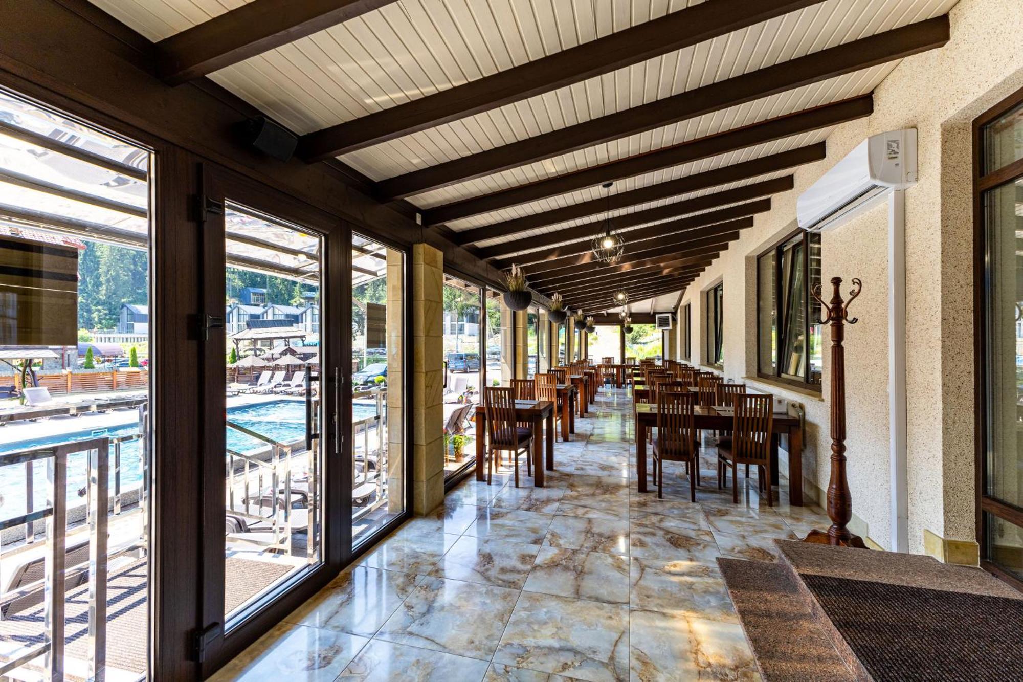 Continental Spa Resort 布克维 外观 照片