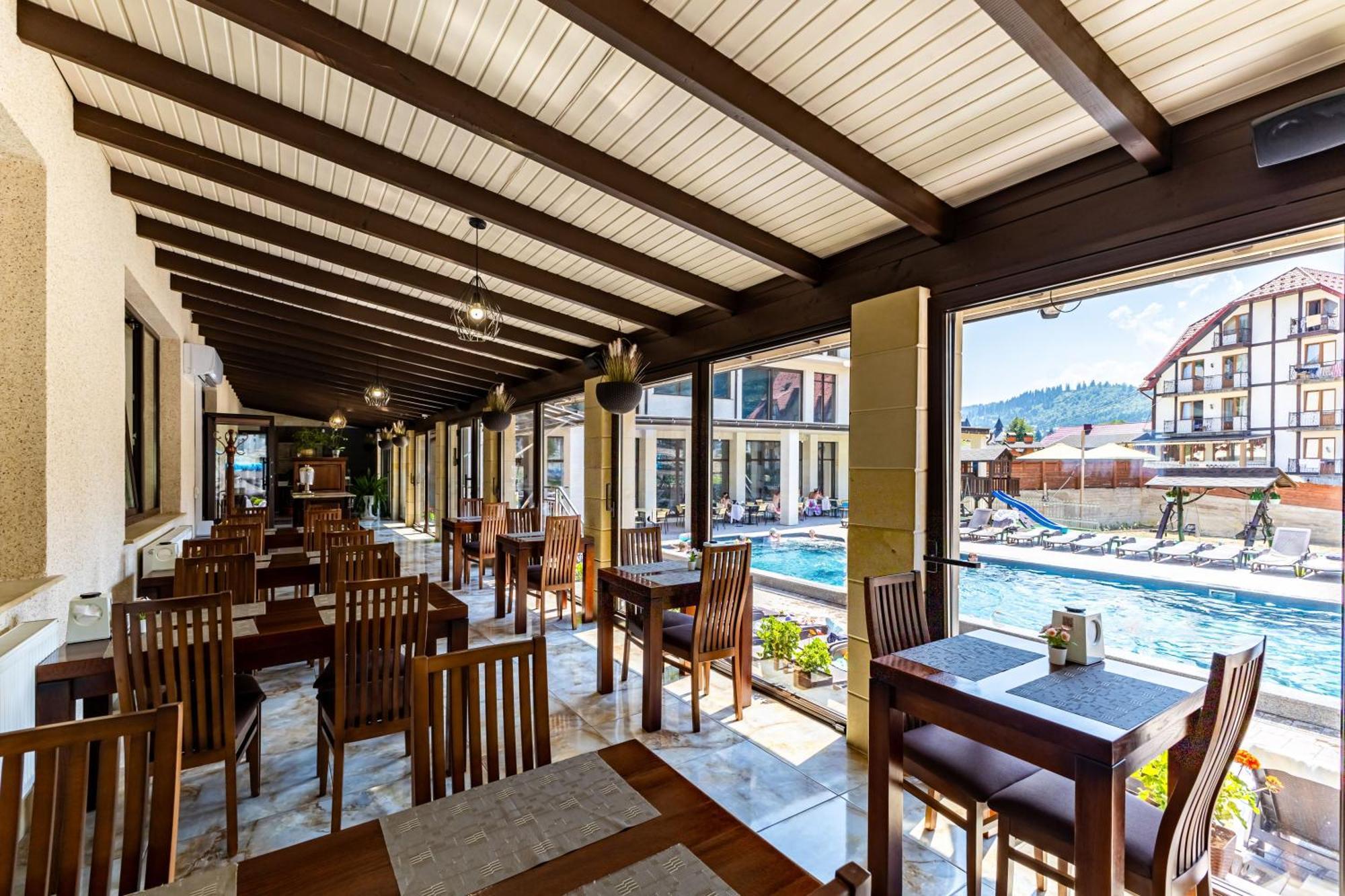 Continental Spa Resort 布克维 外观 照片