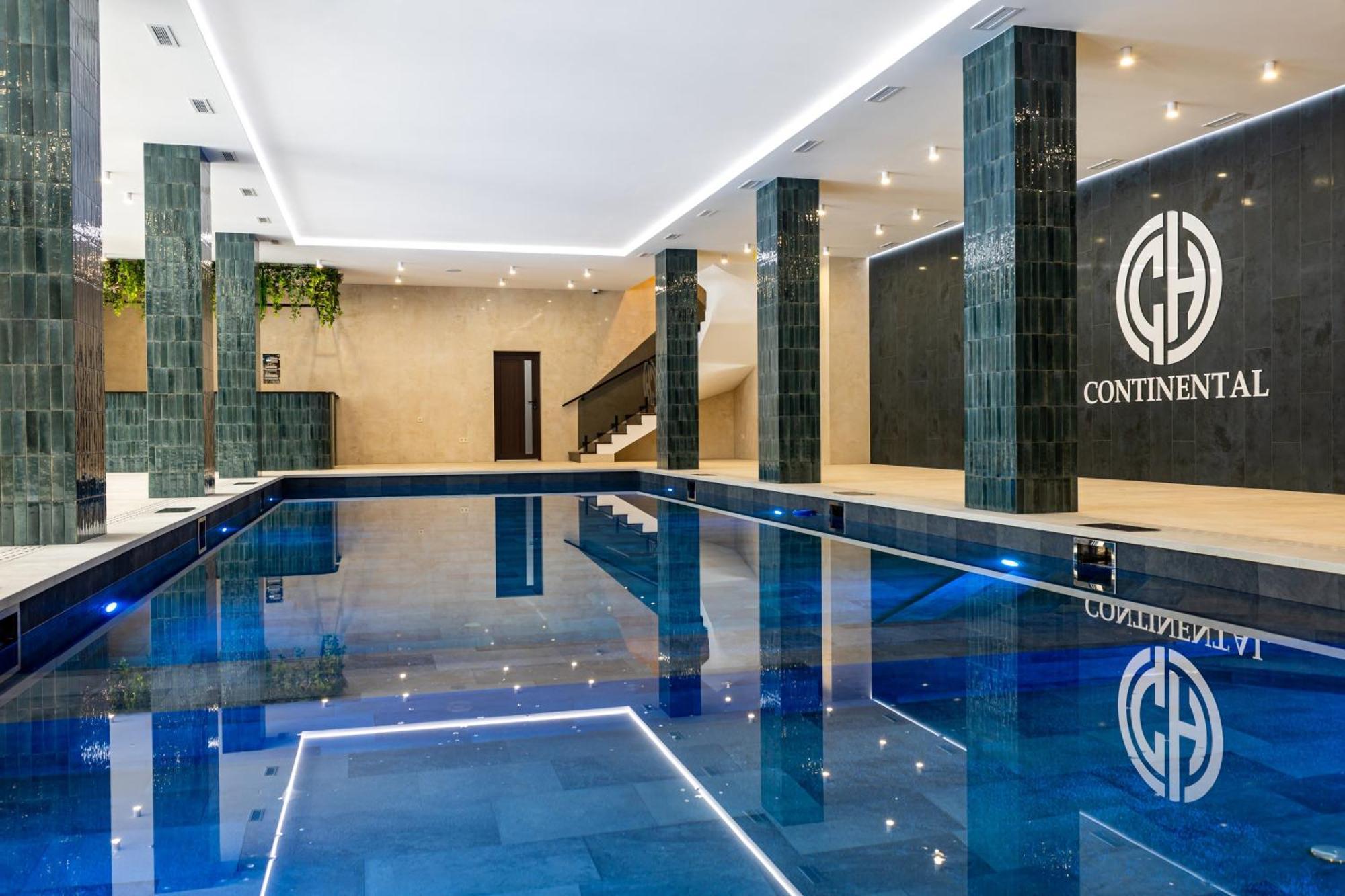 Continental Spa Resort 布克维 外观 照片